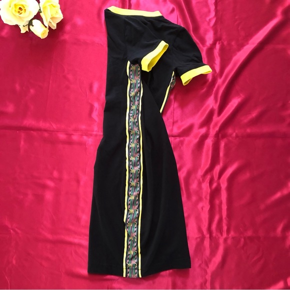 Nike Casual/T-Shirt Black Short Sleeve Dress With Crew Neck & Yellow Piping - Picture 5 of 8